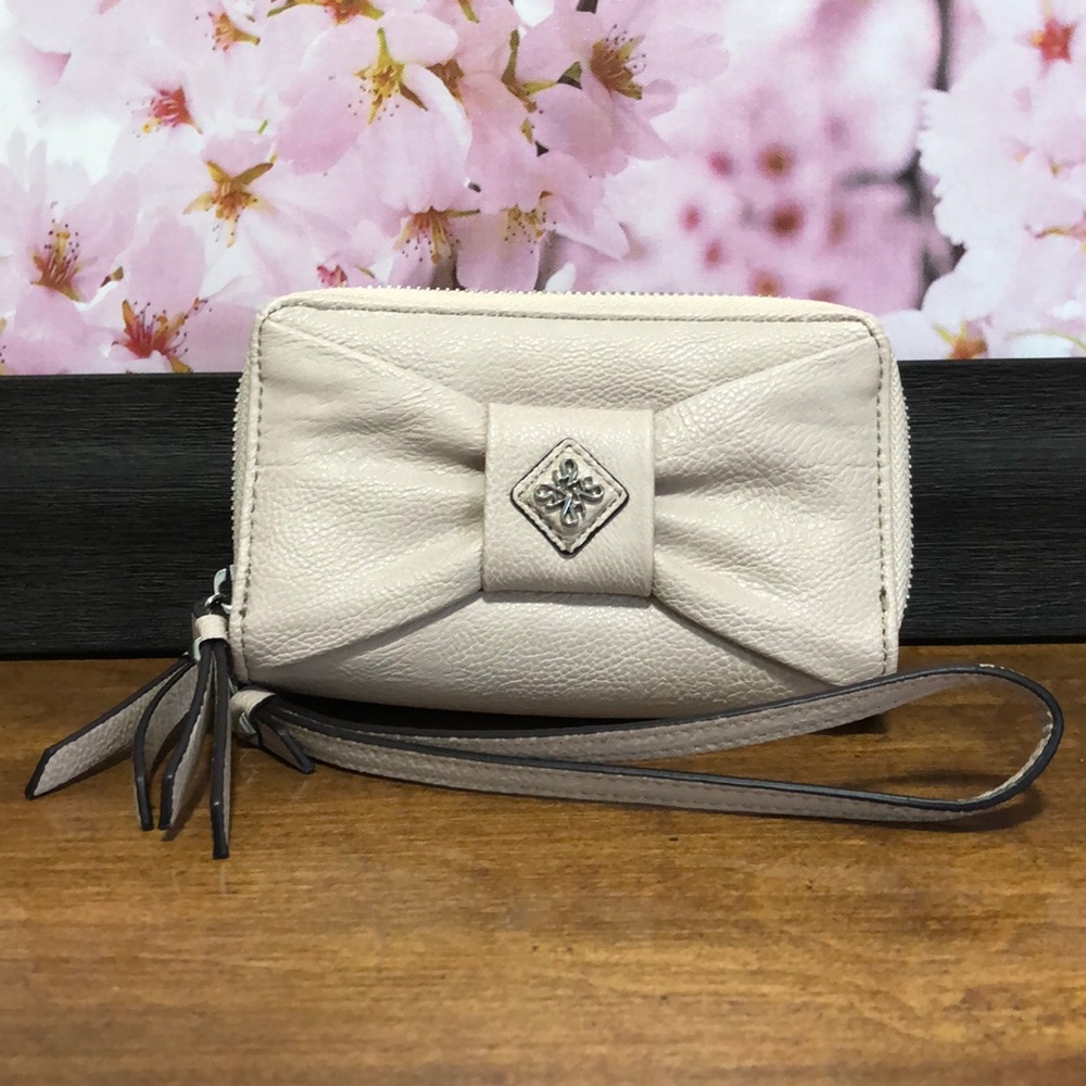 Wallet/wristlet.